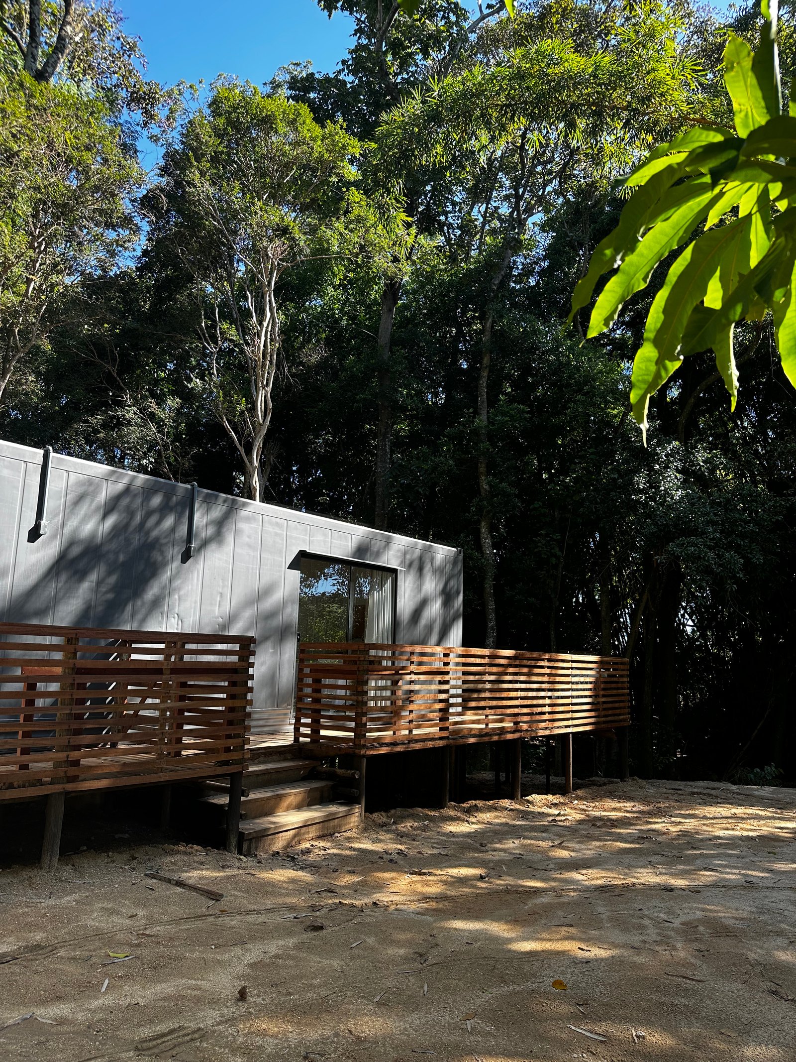 Quarto aconchegante de studio com vista para a natureza